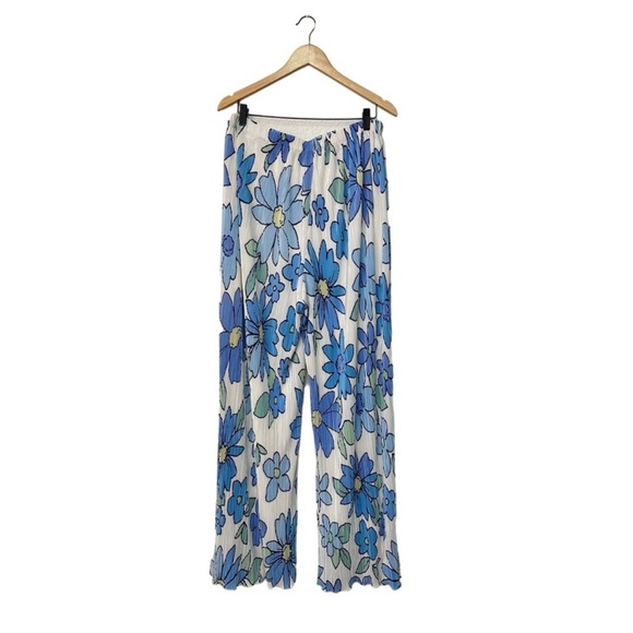 Peppermayo Change of Pace - Blue Blossom Pants - Picture 2 of 3
